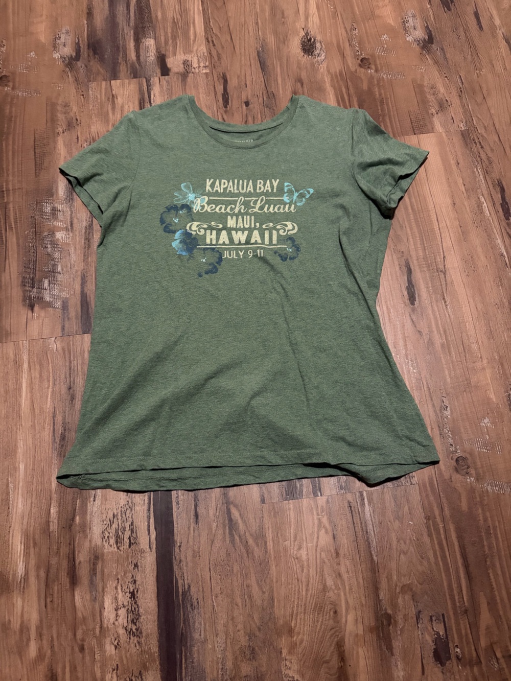 Sonoma Green Beach Luau Graphic Tee